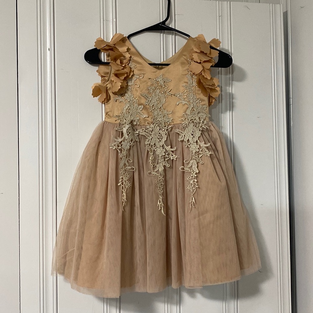 Trish Scully gold dress girls size 6